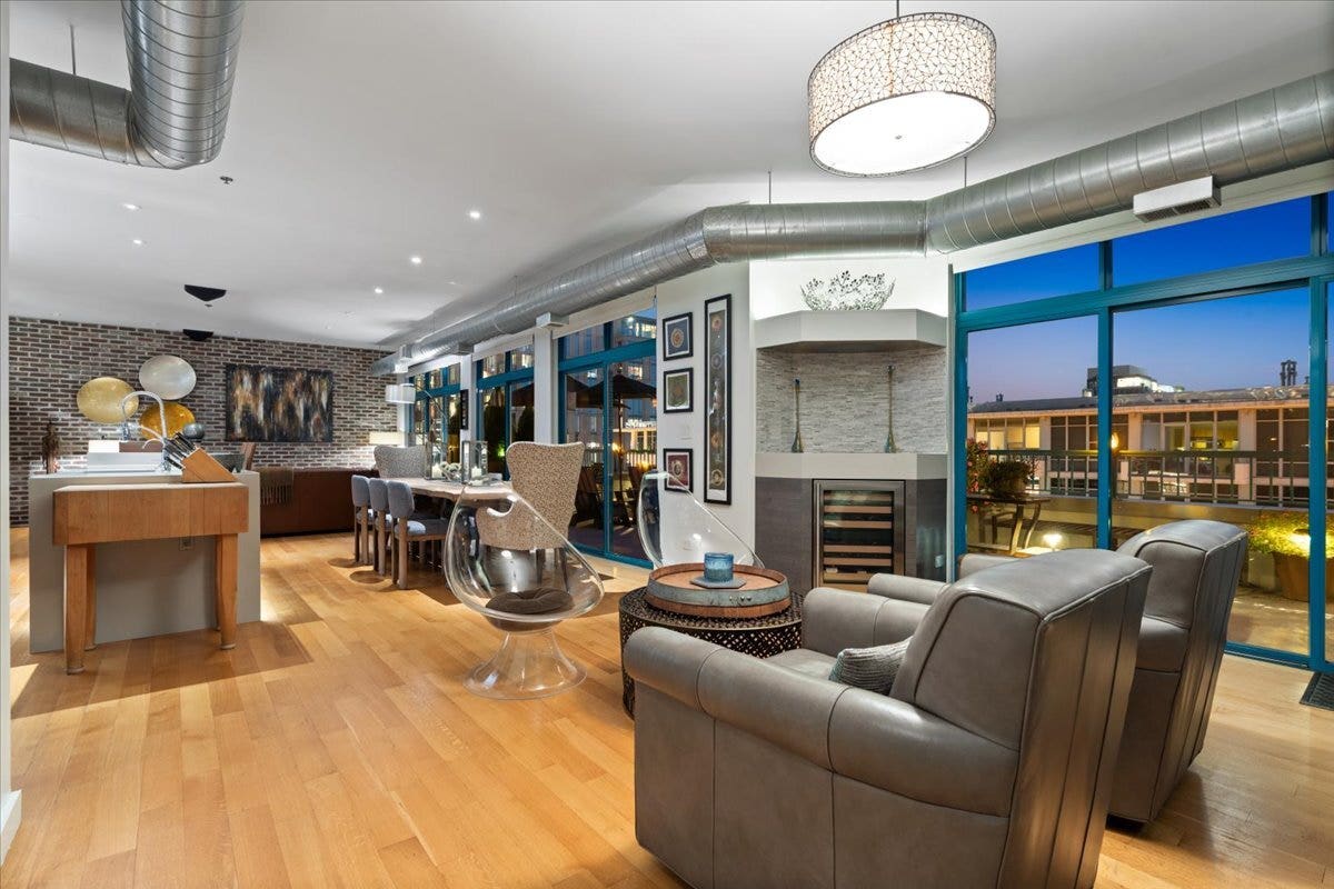 920 W MADISON Street, #1003W, Chicago, IL 60607 920 W MADISON Street, #1003W, Chicago, IL 60607