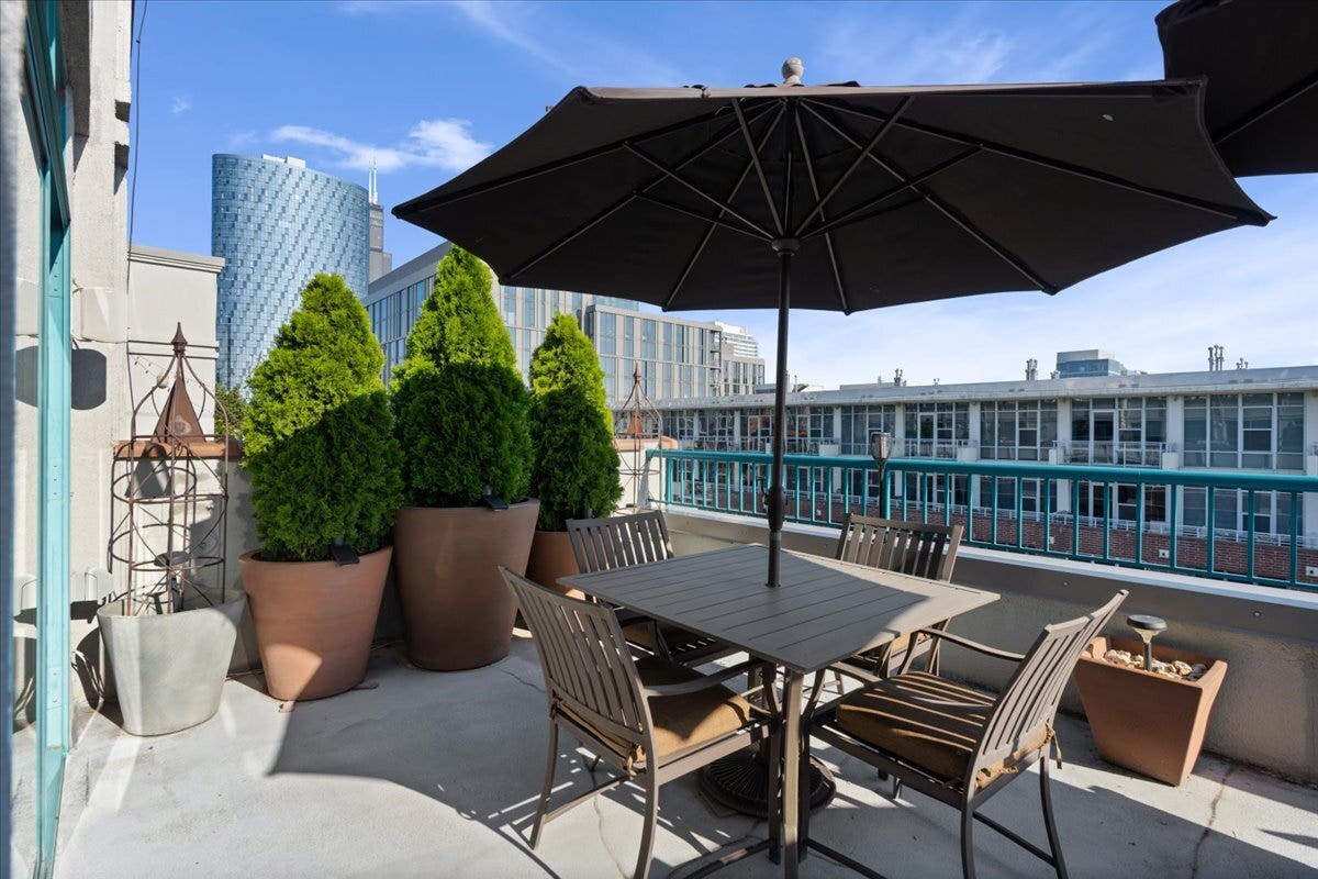 920 W MADISON Street, #1003W, Chicago, IL 60607 920 W MADISON Street, #1003W, Chicago, IL 60607