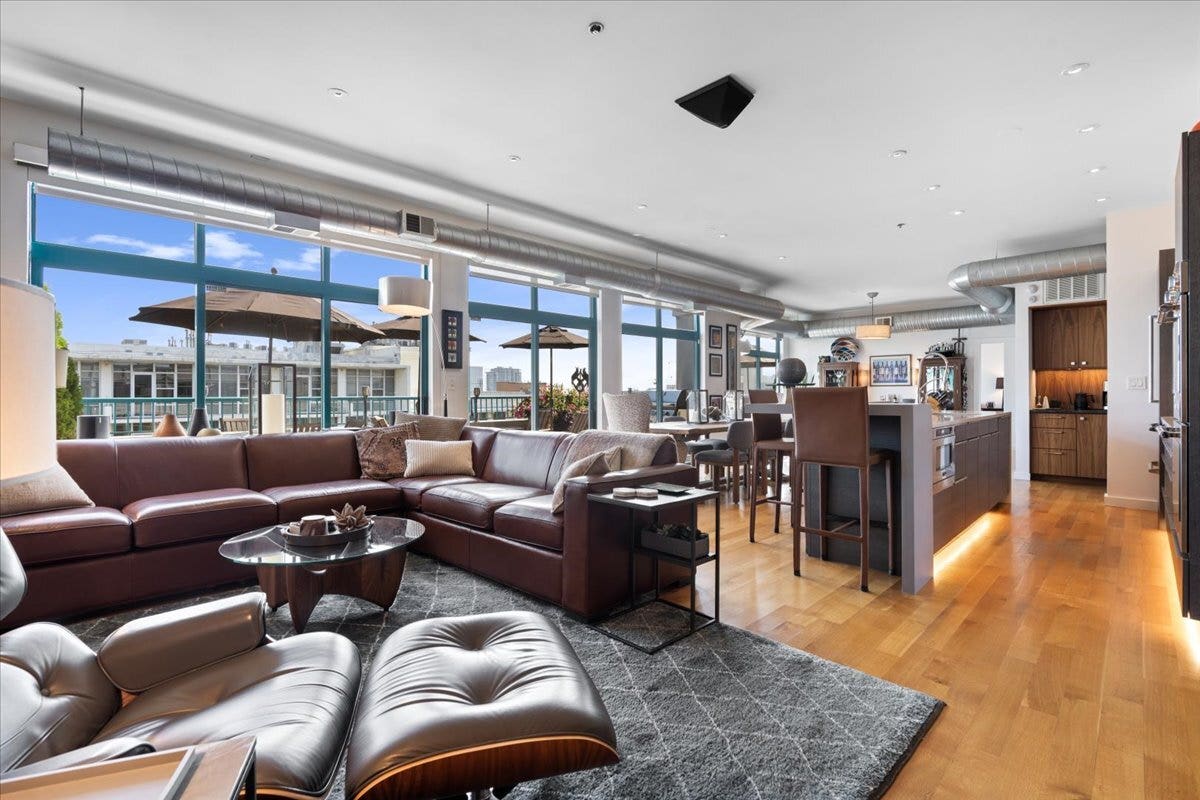 920 W MADISON Street, #1003W, Chicago, IL 60607 920 W MADISON Street, #1003W, Chicago, IL 60607