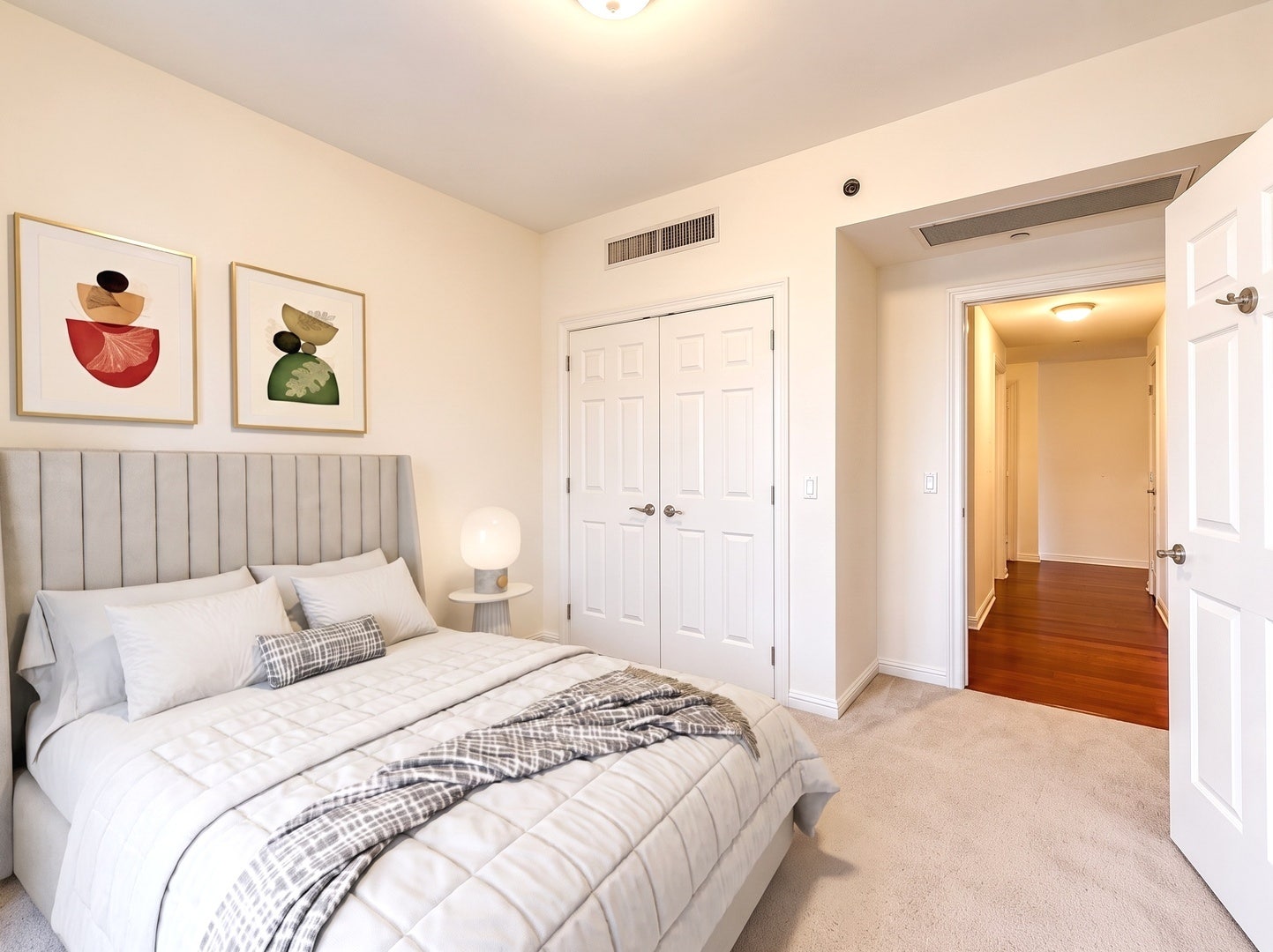 21 E HURON Street, #1802, Chicago, IL 60611 21 E HURON Street, #1802, Chicago, IL 60611