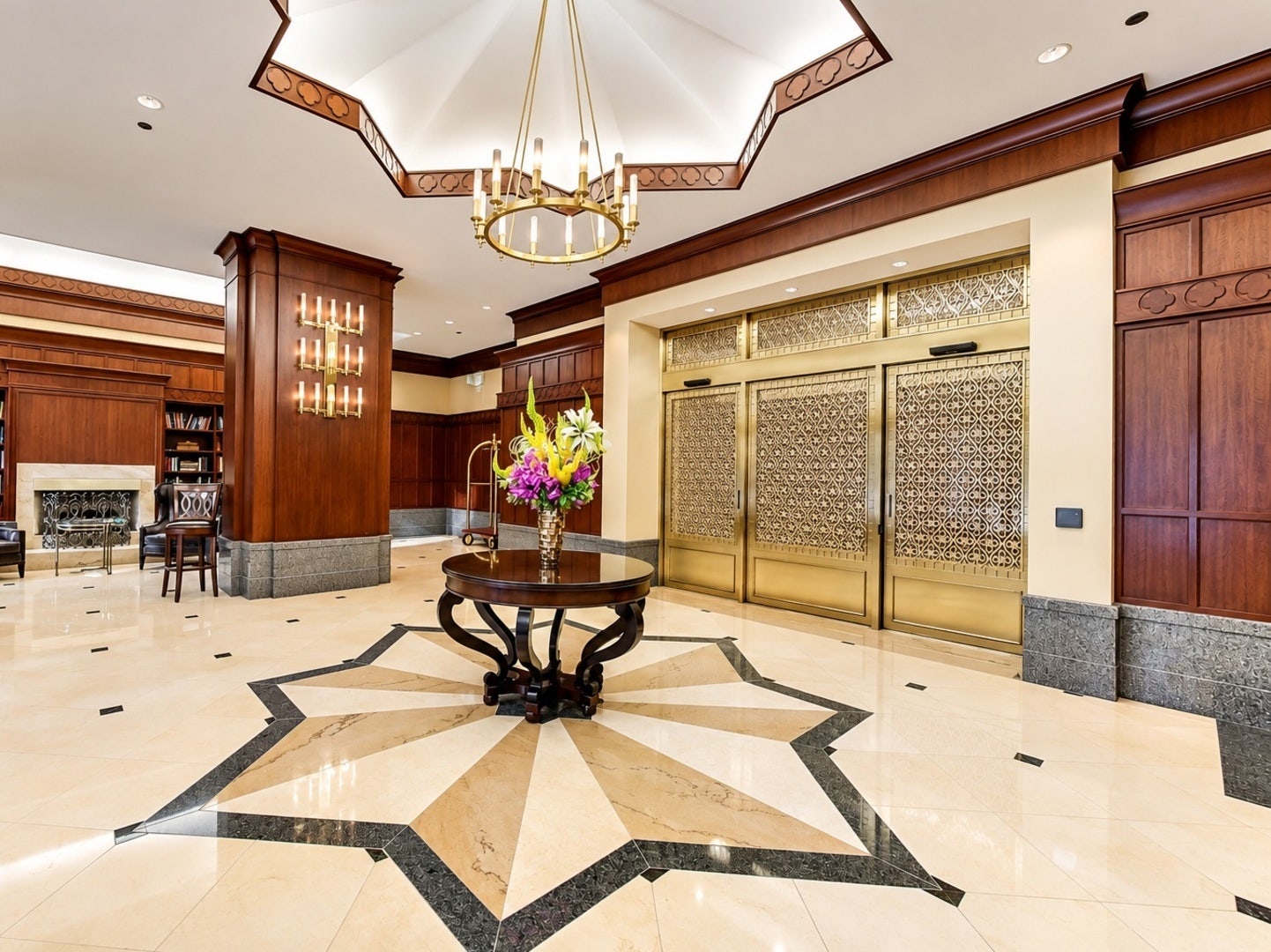 21 E HURON Street, #1802, Chicago, IL 60611 Lobby