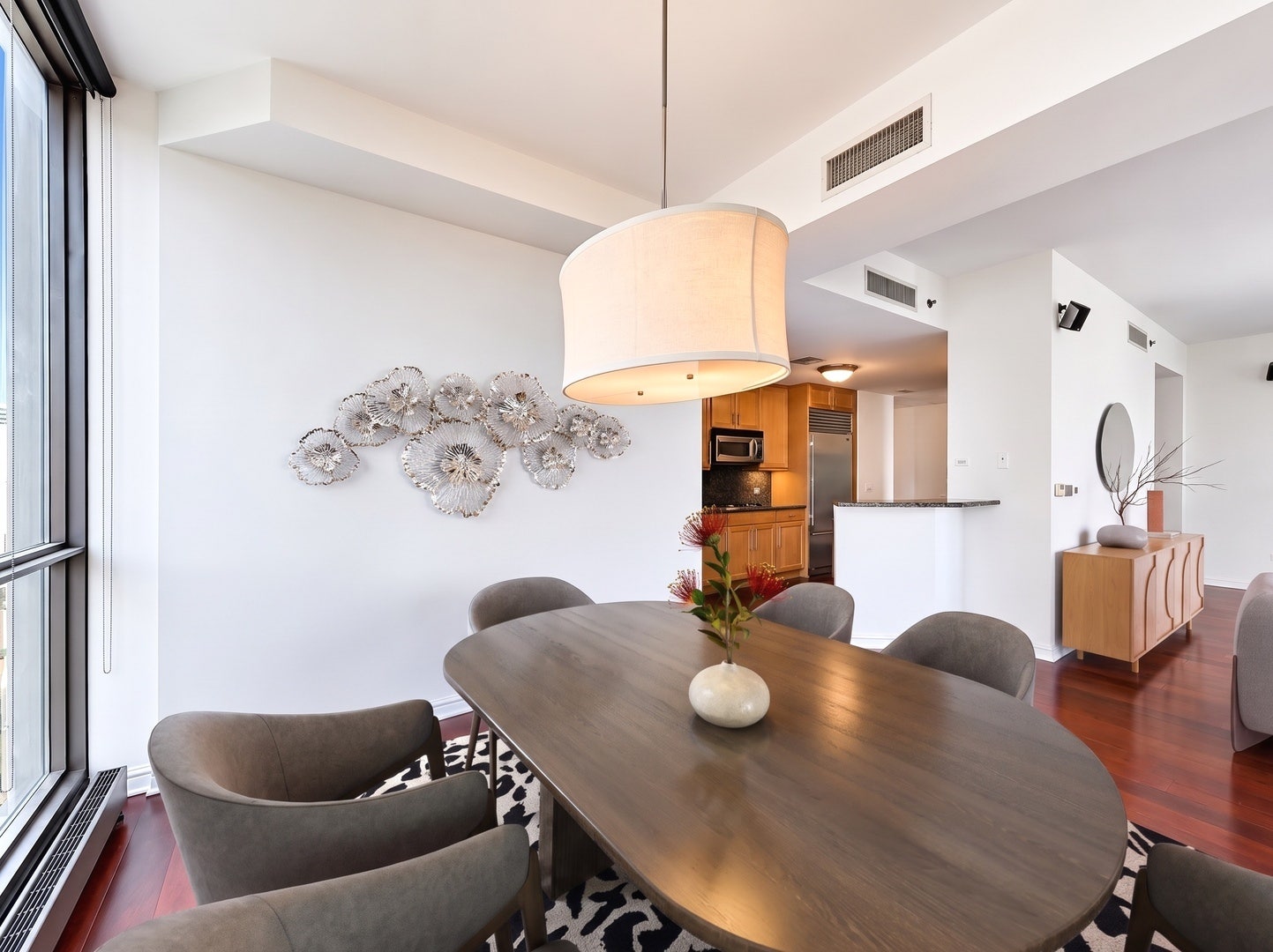21 E HURON Street, #1802, Chicago, IL 60611 21 E HURON Street, #1802, Chicago, IL 60611