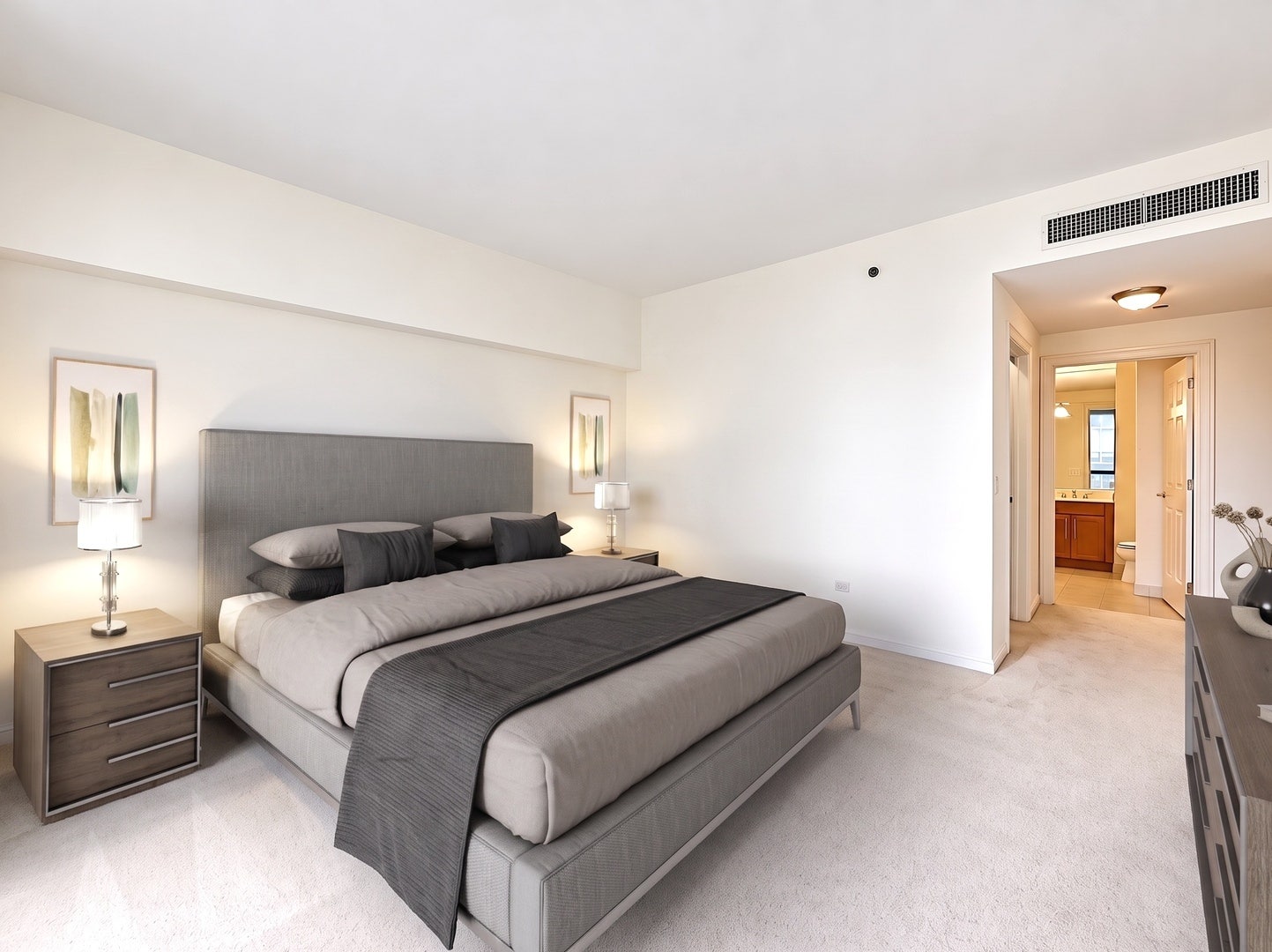 21 E HURON Street, #1802, Chicago, IL 60611 21 E HURON Street, #1802, Chicago, IL 60611