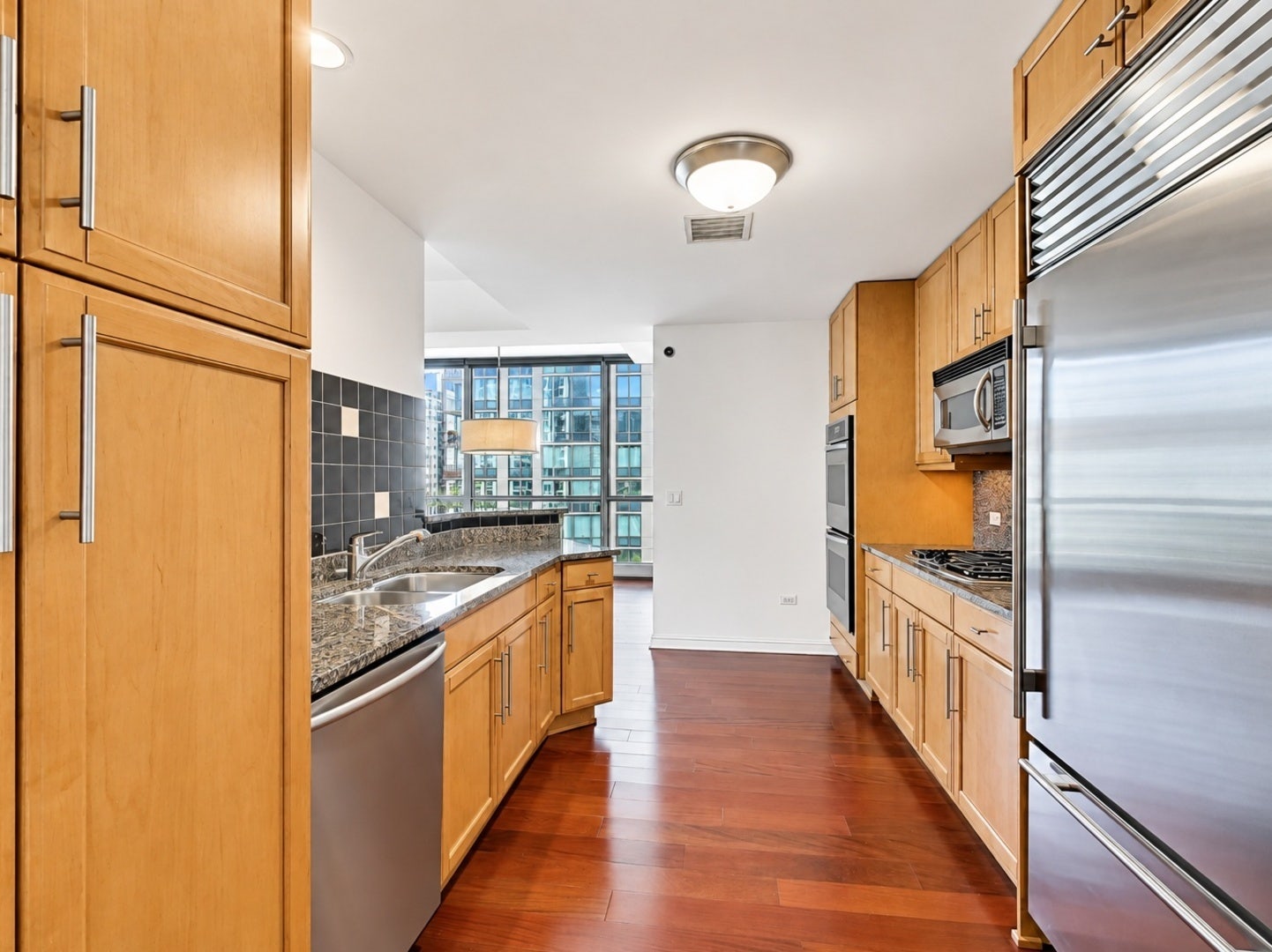 21 E HURON Street, #1802, Chicago, IL 60611 21 E HURON Street, #1802, Chicago, IL 60611