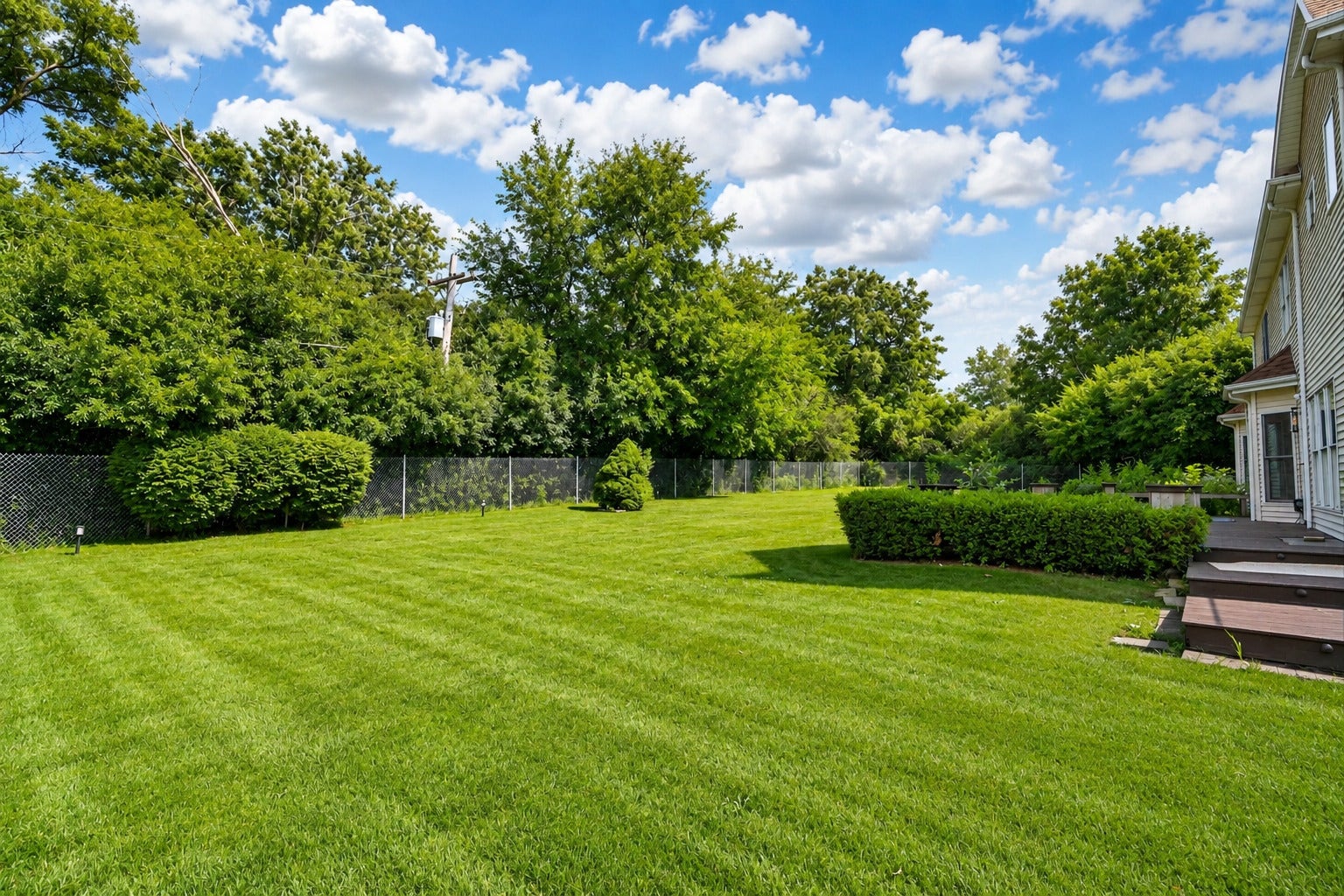 1685 Marion Street, Roselle, IL 60172