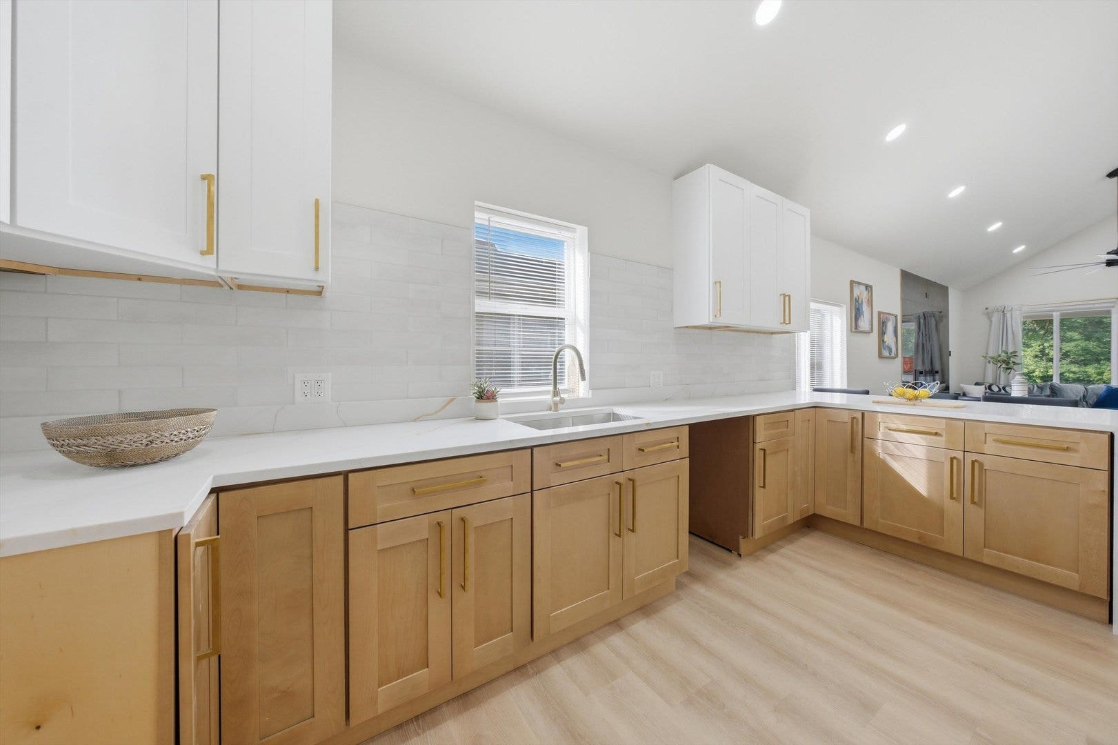 12231 S Lowe Avenue, Chicago, IL 60628 12231 S Lowe Avenue, Chicago, IL 60628
