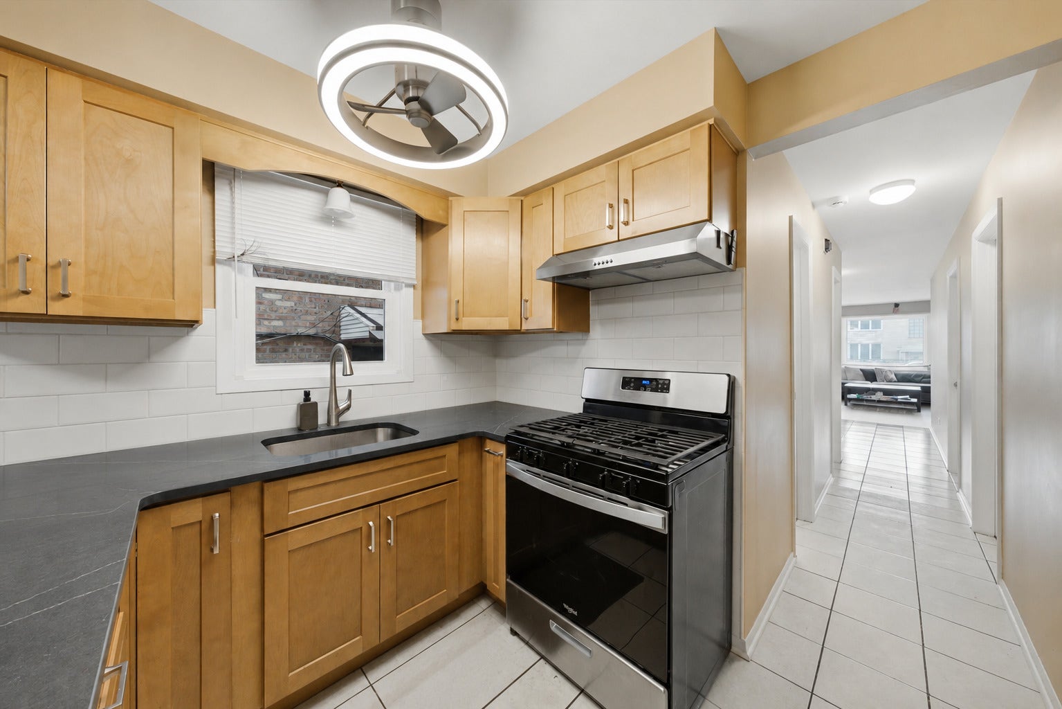 5759 N Elston Avenue, Chicago, IL 60646 5759 N Elston Avenue, Chicago, IL 60646