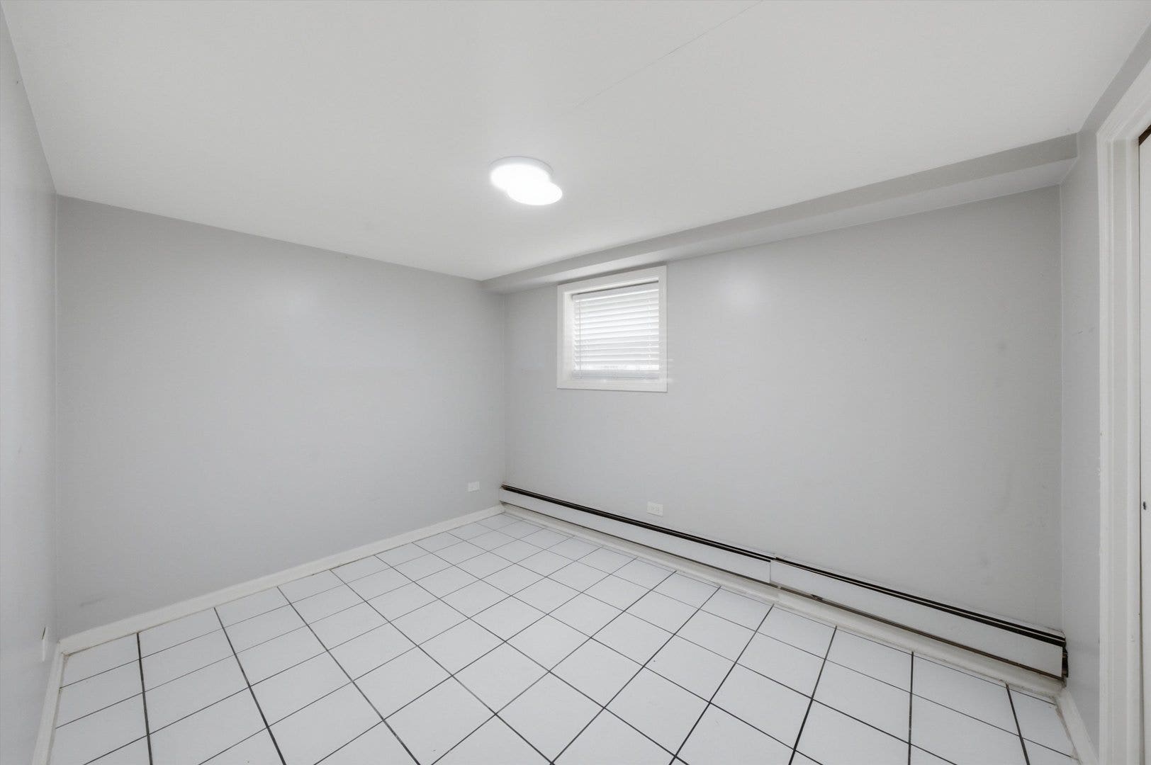 5759 N Elston Avenue, Chicago, IL 60646 5759 N Elston Avenue, Chicago, IL 60646
