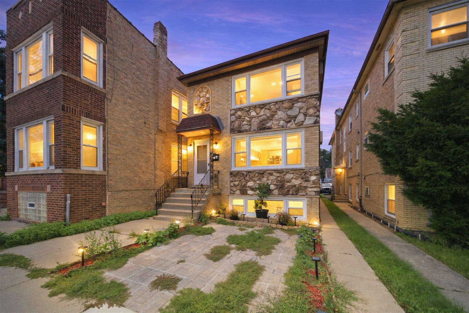 5759 N Elston Avenue, Chicago, IL 60646 5759 N Elston Avenue, Chicago, IL 60646