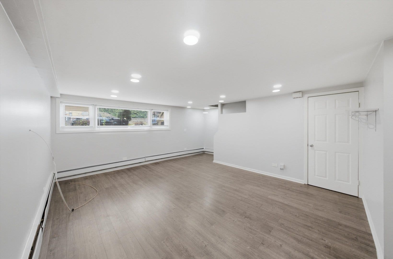 5759 N Elston Avenue, Chicago, IL 60646 5759 N Elston Avenue, Chicago, IL 60646