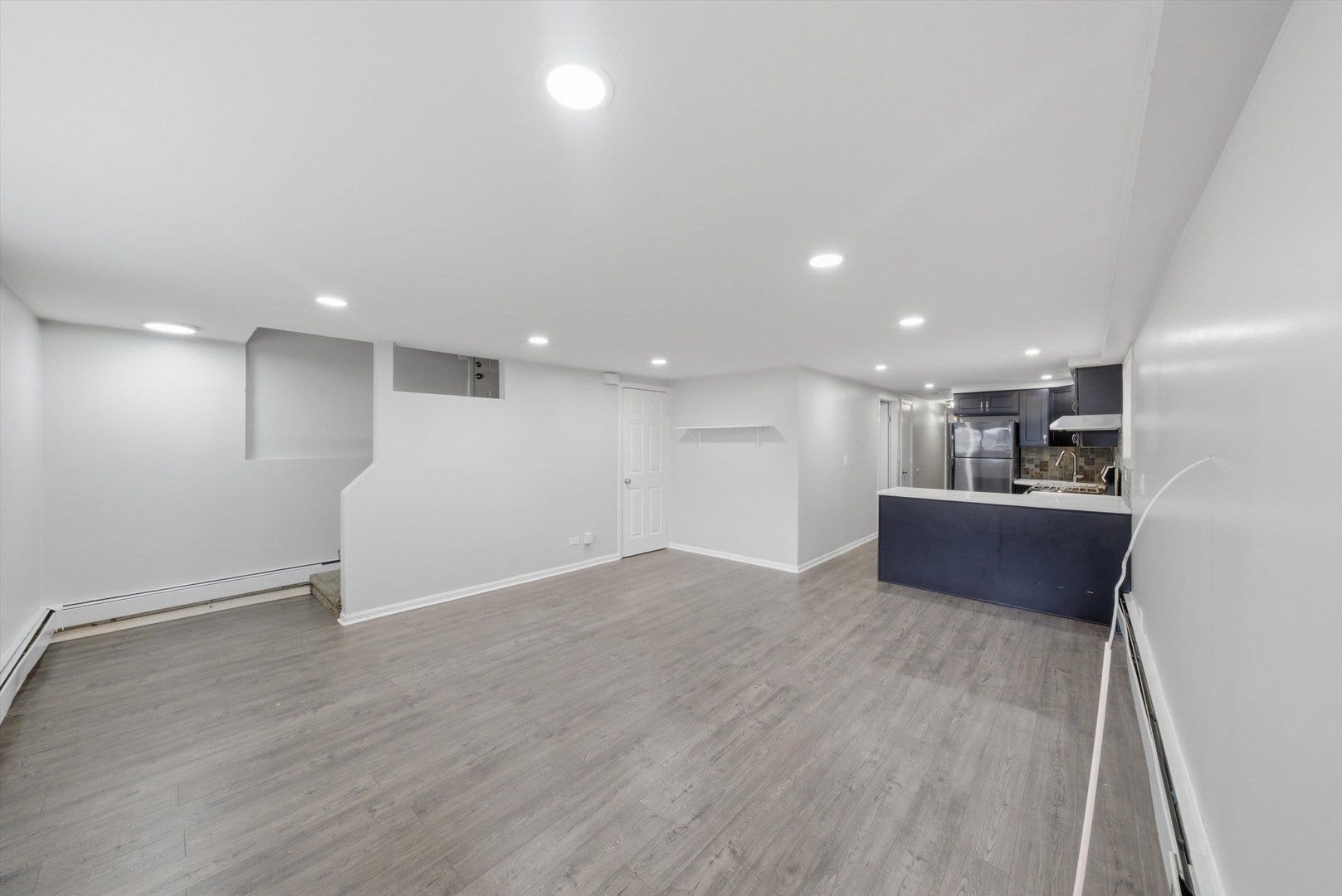 5759 N Elston Avenue, Chicago, IL 60646 5759 N Elston Avenue, Chicago, IL 60646