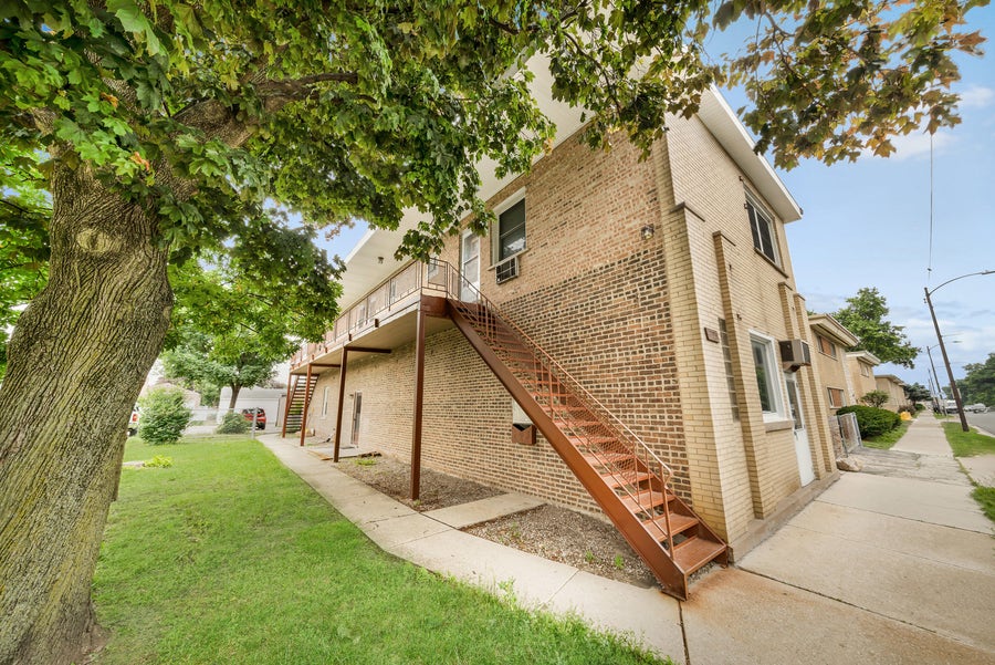 Property photo for 4227 S HARLEM Avenue, #4, Stickney, IL