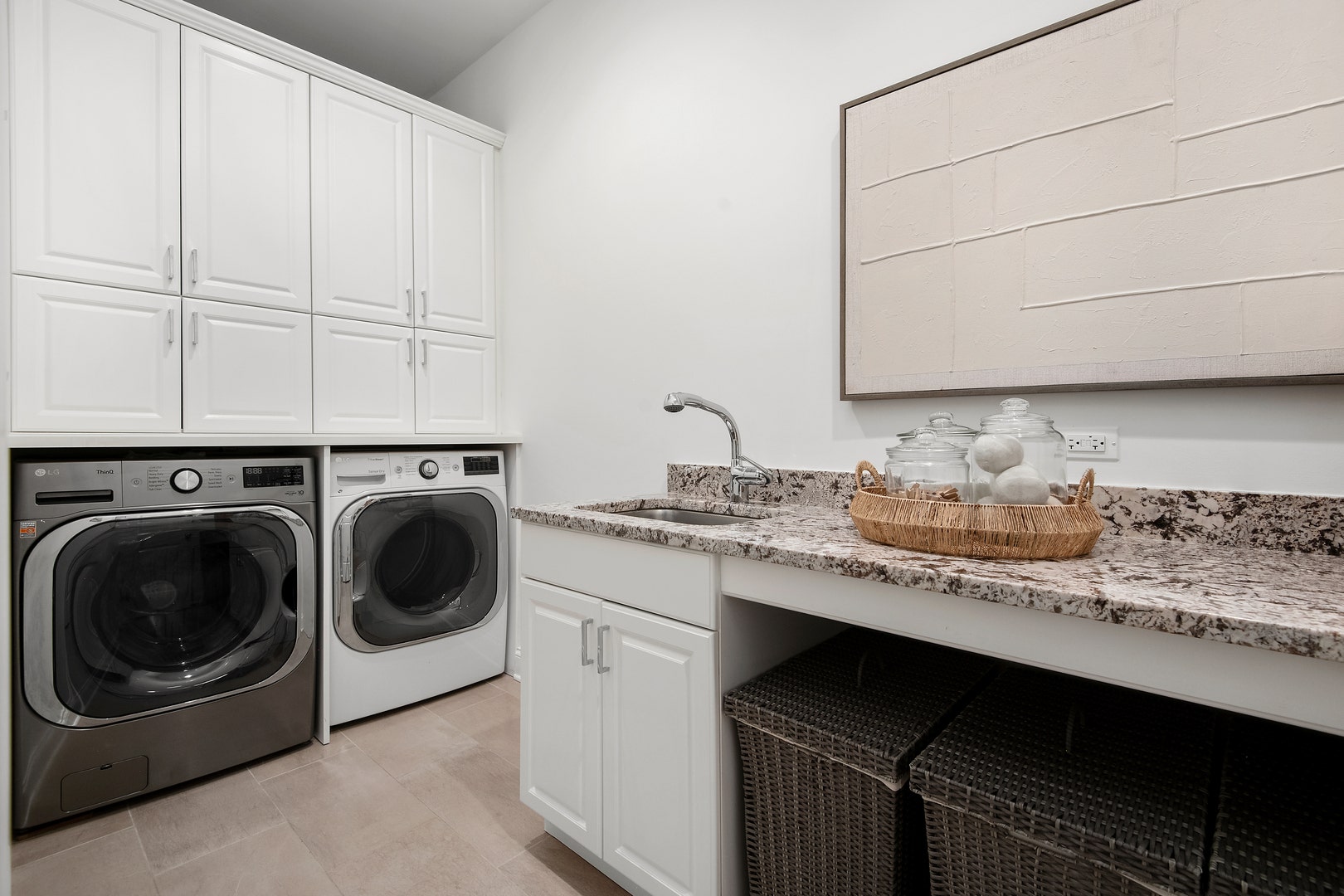 3822 N Hoyne Avenue, Chicago, IL 60618