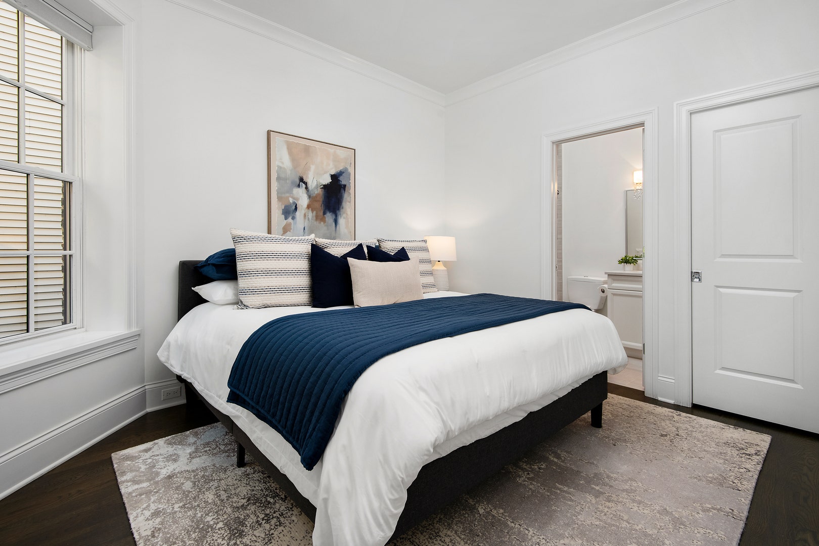 3822 N Hoyne Avenue, Chicago, IL 60618