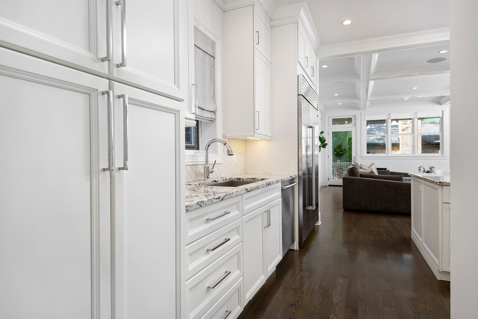 3822 N Hoyne Avenue, Chicago, IL 60618