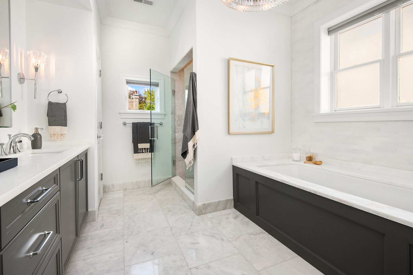 3822 N Hoyne Avenue, Chicago, IL 60618