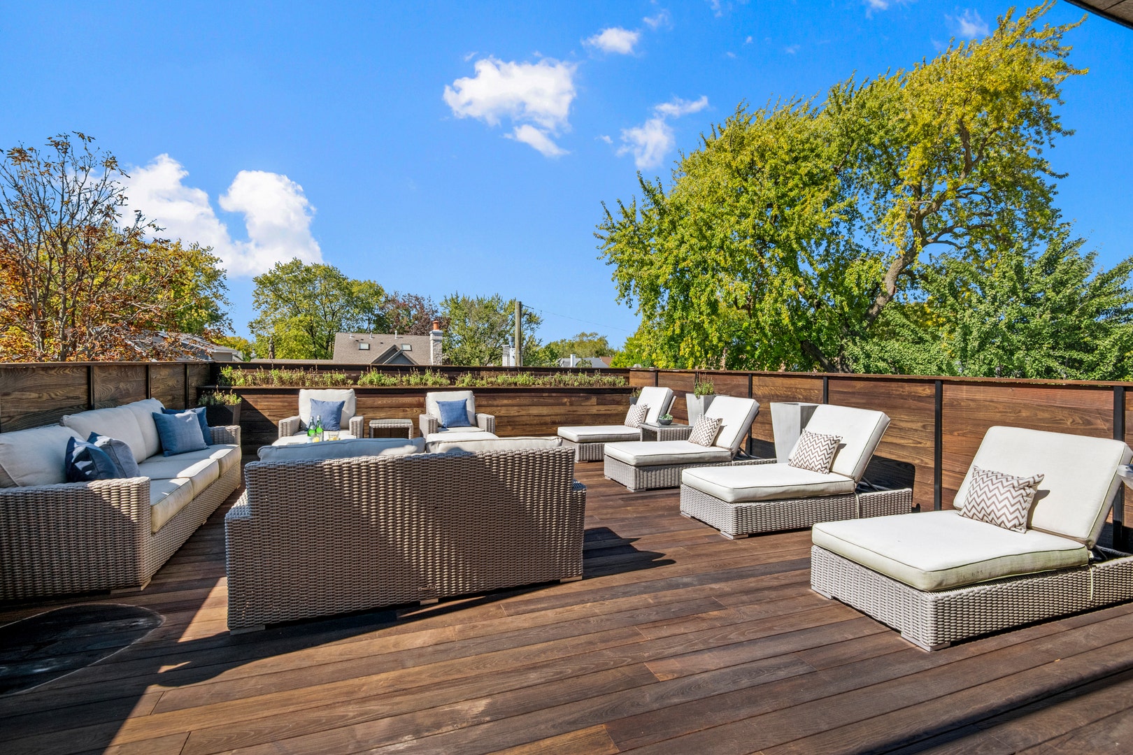 3822 N Hoyne Avenue, Chicago, IL 60618