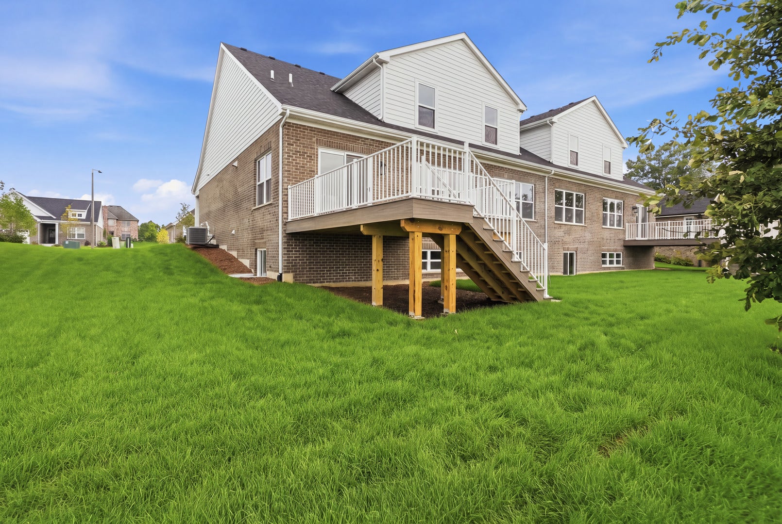 16561 Kayla Drive, Lemont, IL 60439 16561 Kayla Drive, Lemont, IL 60439