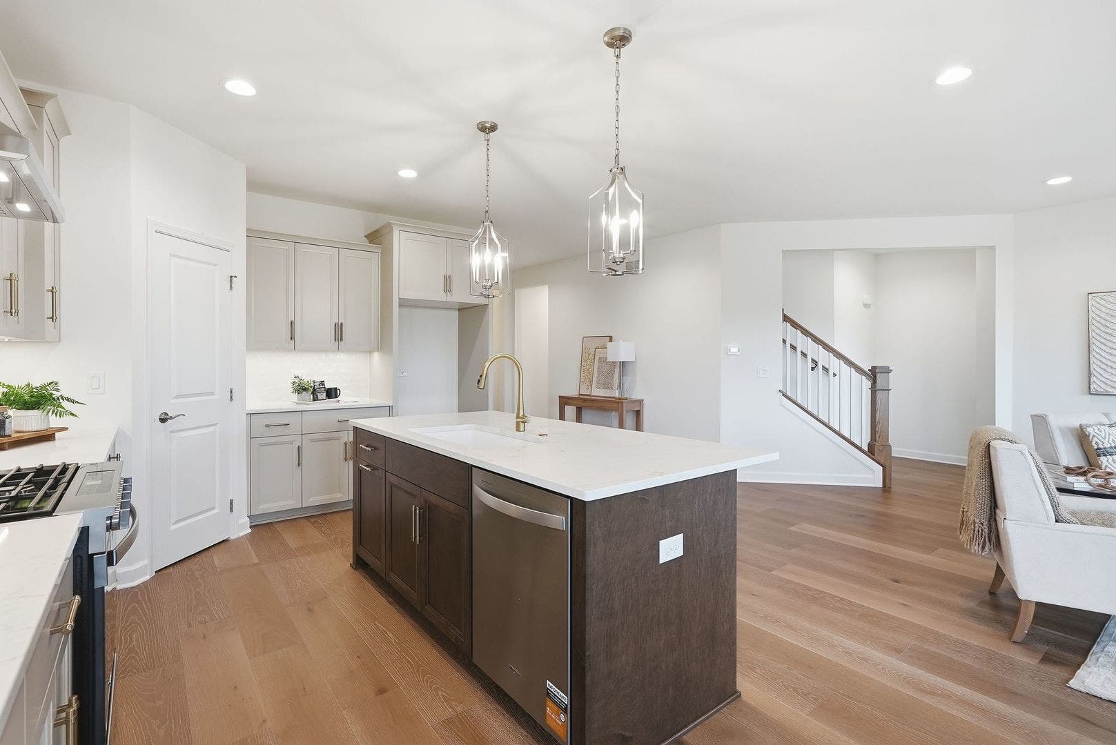 16561 Kayla Drive, Lemont, IL 60439 16561 Kayla Drive, Lemont, IL 60439