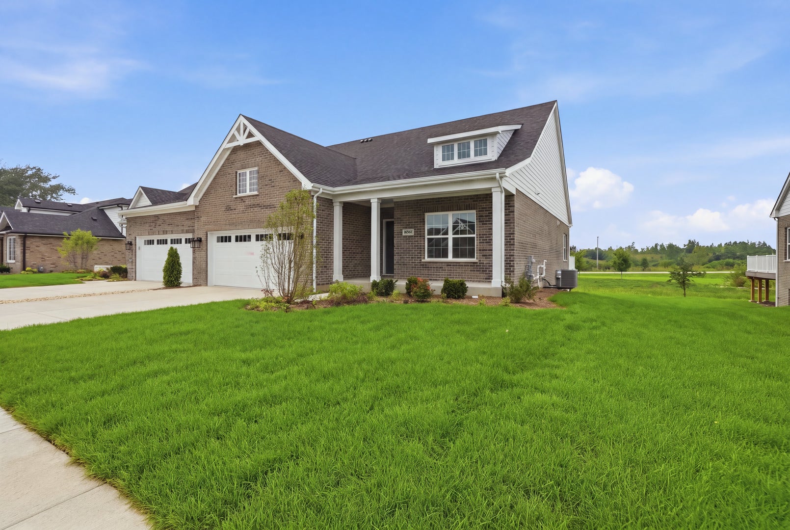 16561 Kayla Drive, Lemont, IL 60439 16561 Kayla Drive, Lemont, IL 60439