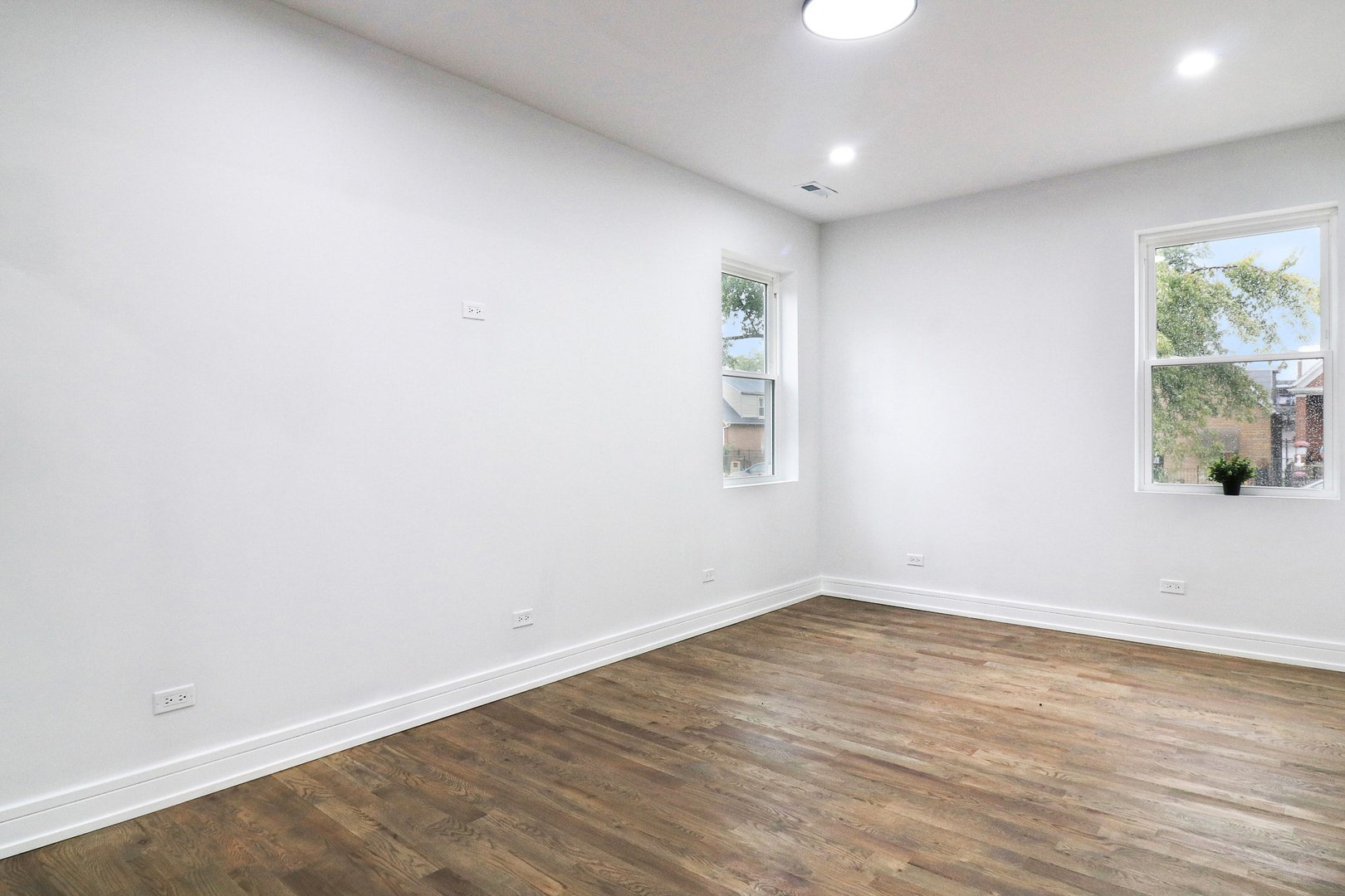 3804 W Ohio Street, Chicago, IL 60624