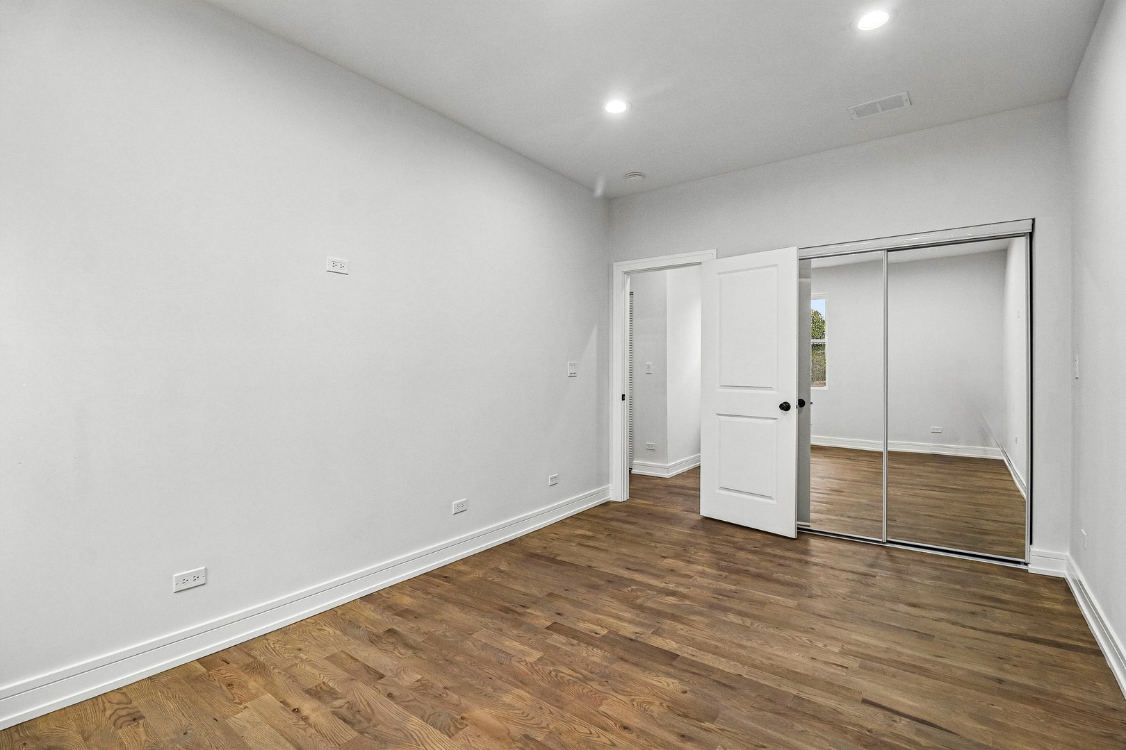3804 W Ohio Street, Chicago, IL 60624