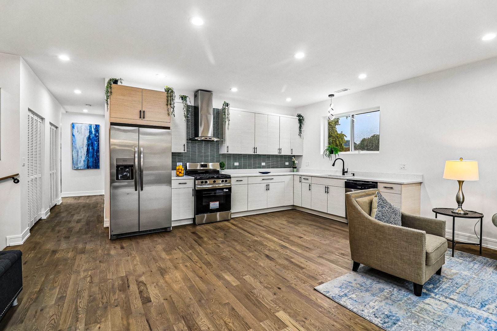 3804 W Ohio Street, Chicago, IL 60624