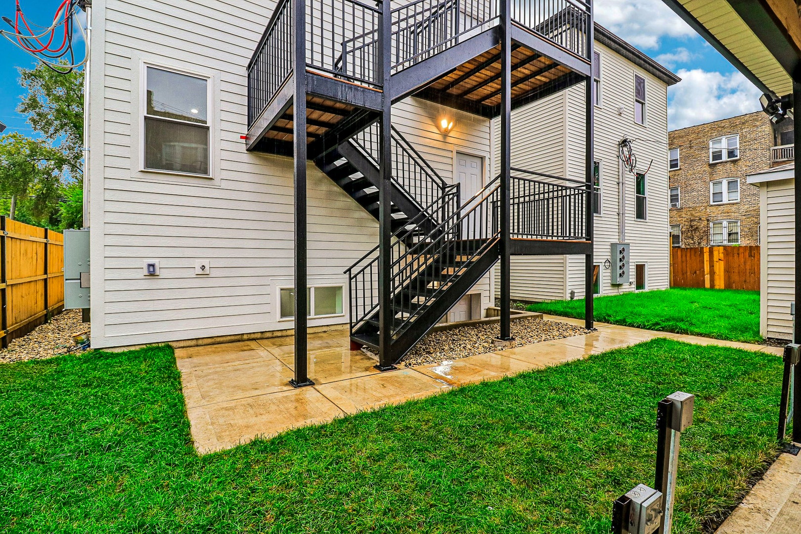 3804 W Ohio Street, Chicago, IL 60624
