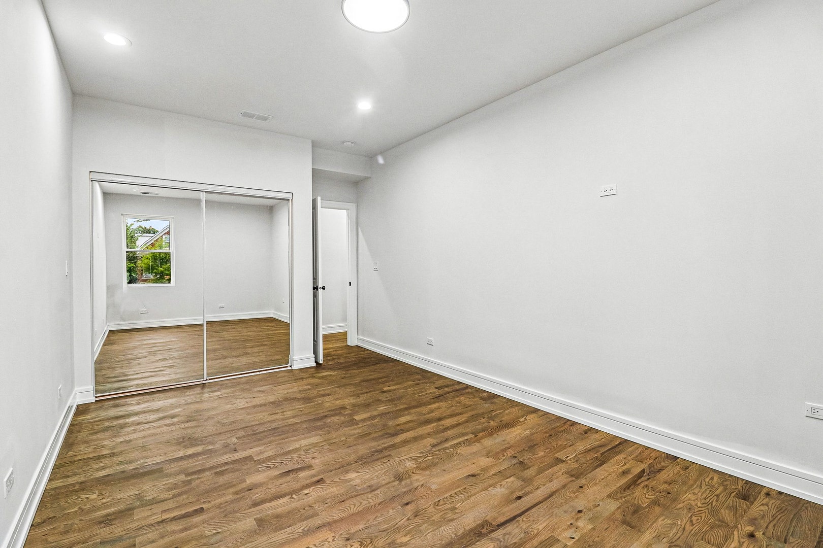 3804 W Ohio Street, Chicago, IL 60624