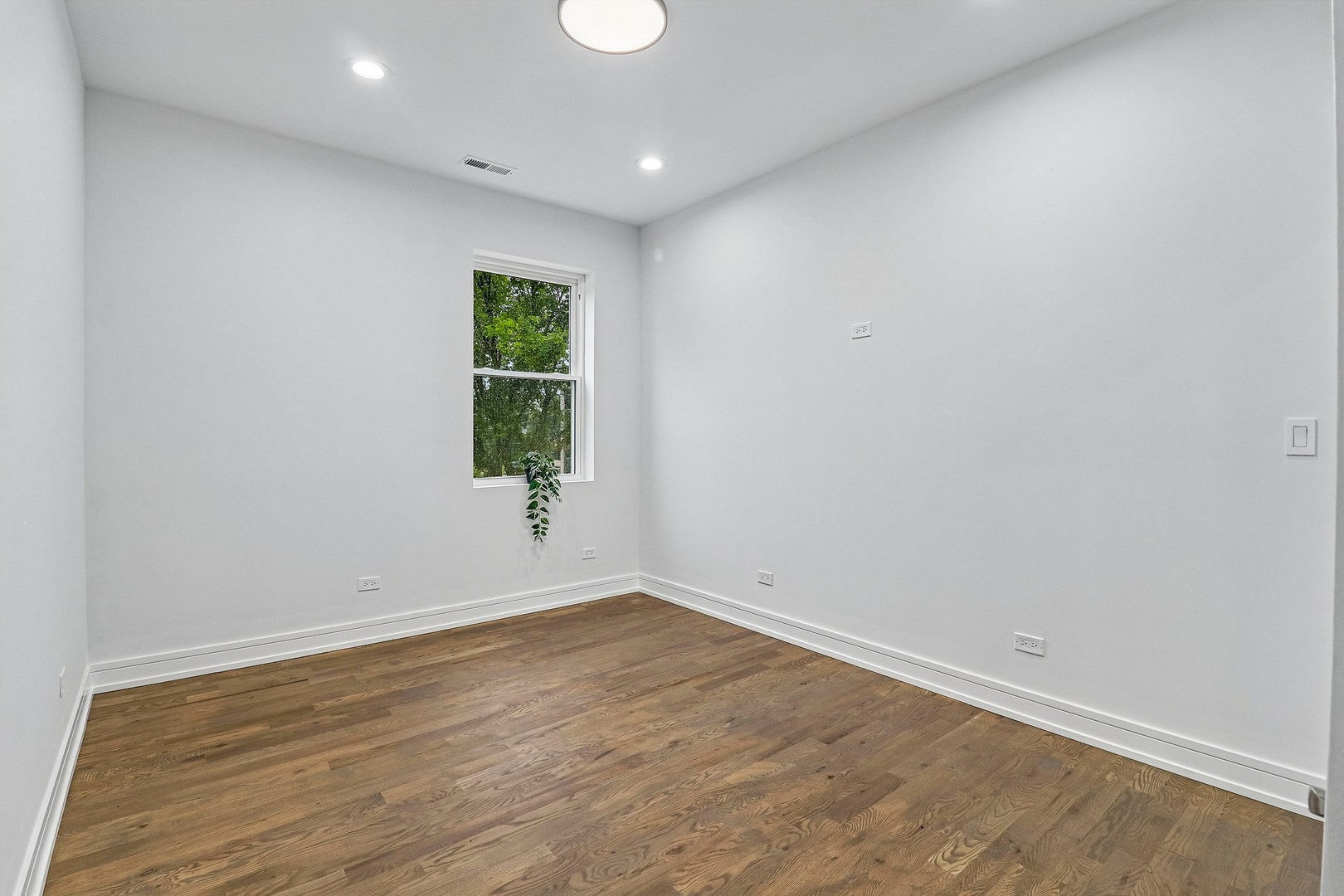 3804 W Ohio Street, Chicago, IL 60624