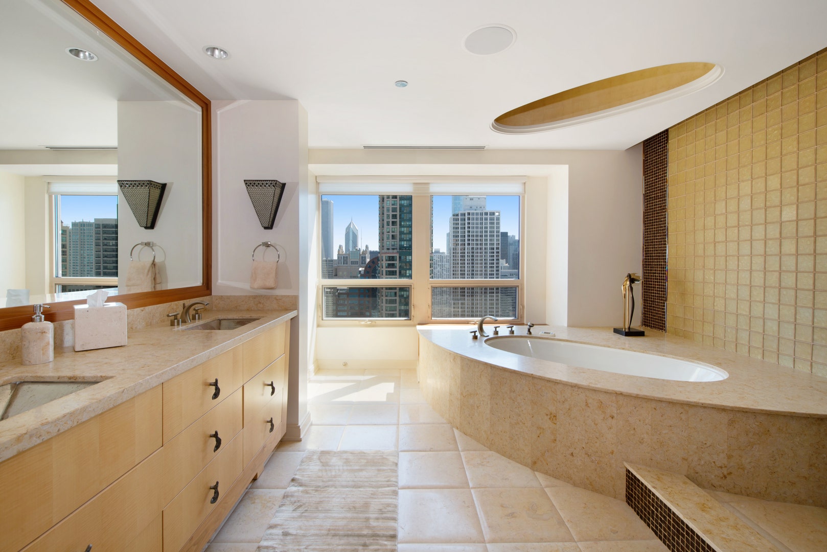 800 N MICHIGAN Avenue, #4201, Chicago, IL 60611 800 N MICHIGAN Avenue, #4201, Chicago, IL 60611