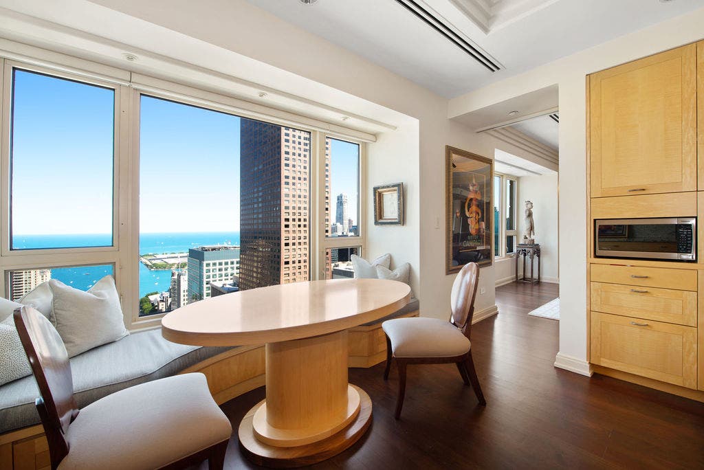 800 N MICHIGAN Avenue, #4201, Chicago, IL 60611 800 N MICHIGAN Avenue, #4201, Chicago, IL 60611