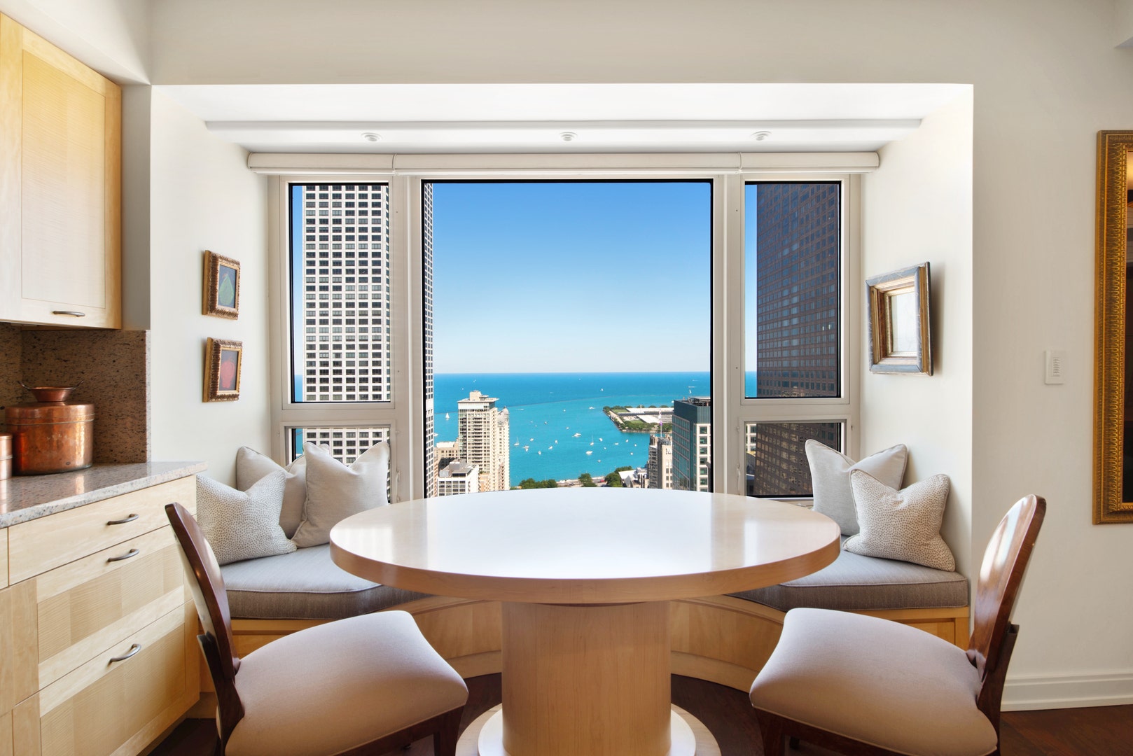 800 N MICHIGAN Avenue, #4201, Chicago, IL 60611 800 N MICHIGAN Avenue, #4201, Chicago, IL 60611