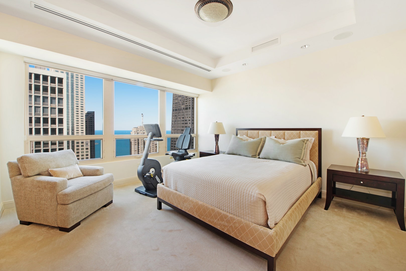 800 N MICHIGAN Avenue, #4201, Chicago, IL 60611 800 N MICHIGAN Avenue, #4201, Chicago, IL 60611