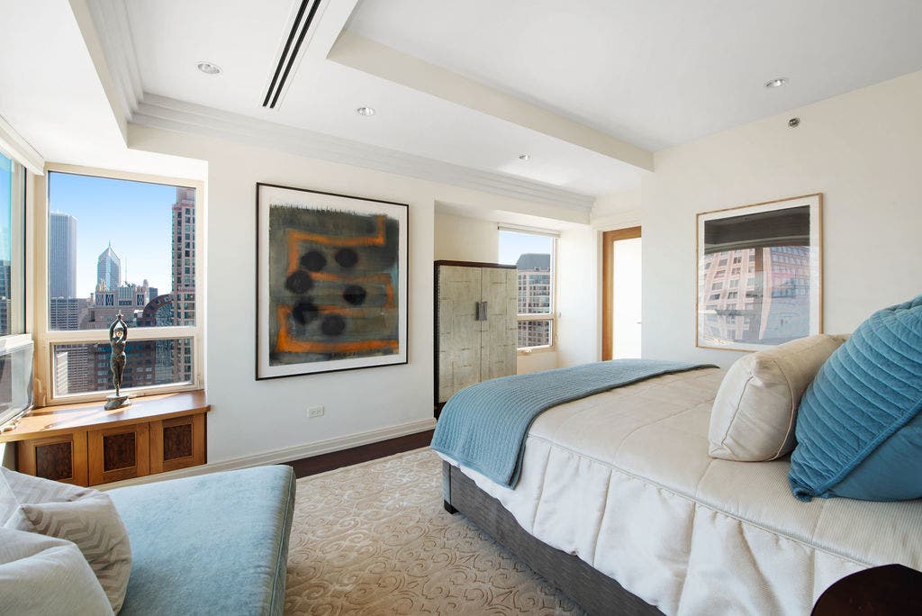 800 N MICHIGAN Avenue, #4201, Chicago, IL 60611 800 N MICHIGAN Avenue, #4201, Chicago, IL 60611