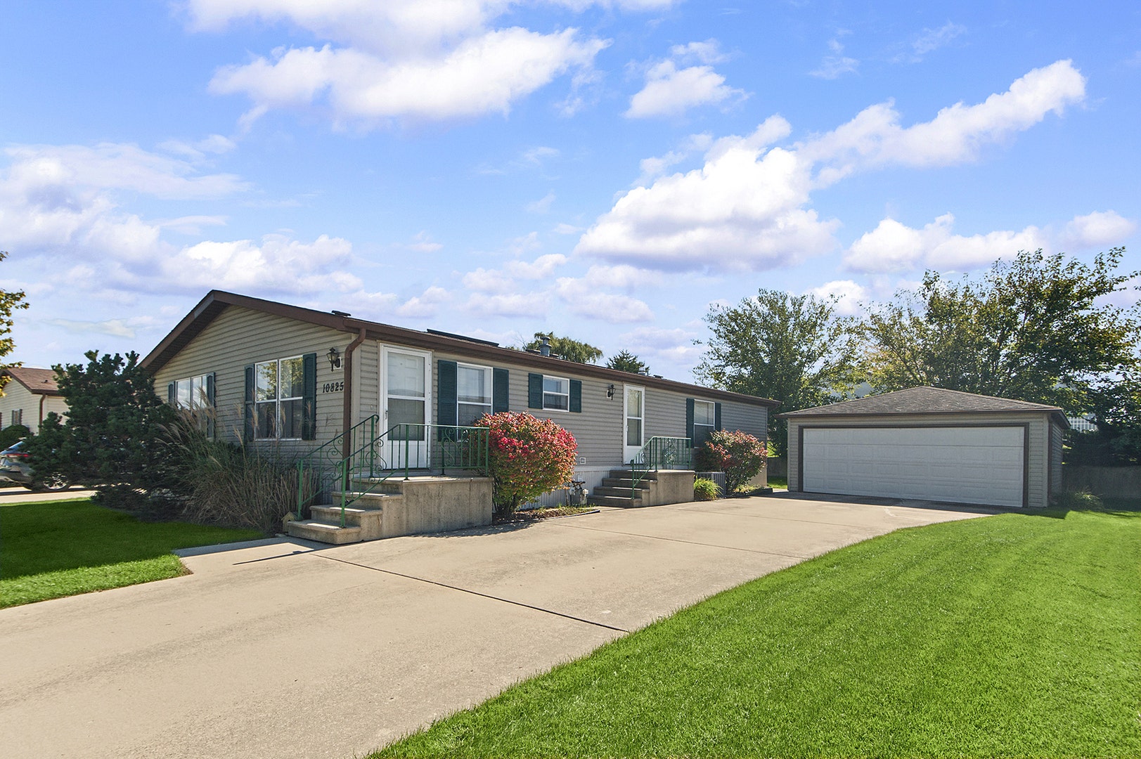 10825 W Gateway Drive, Frankfort, IL 60423 10825 W Gateway Drive, Frankfort, IL 60423