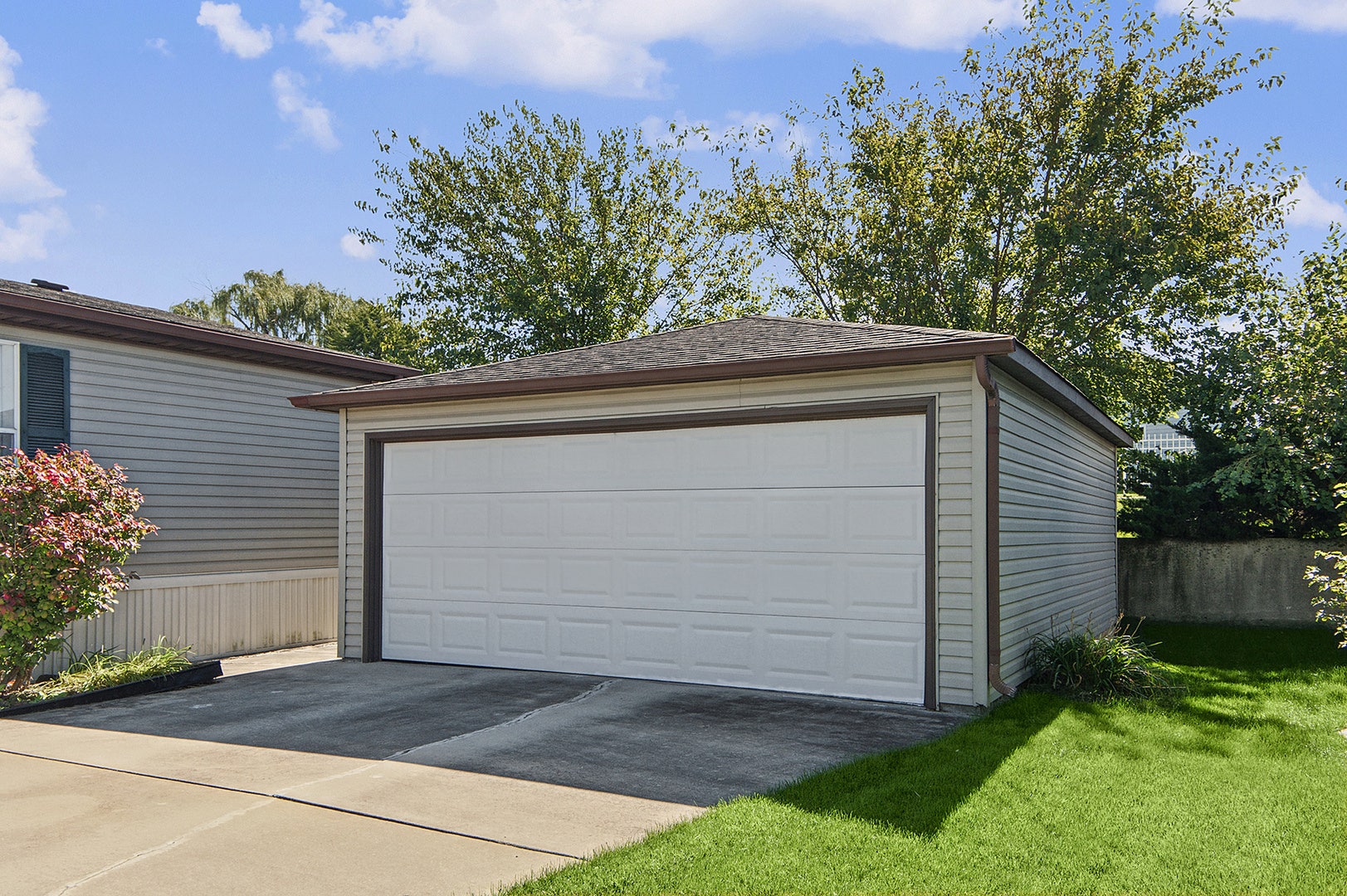 10825 W Gateway Drive, Frankfort, IL 60423 10825 W Gateway Drive, Frankfort, IL 60423
