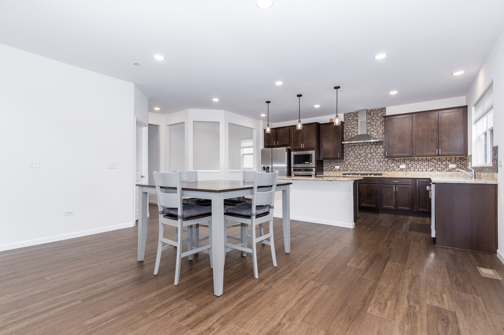 2225 Bent Grass Way, Bolingbrook, IL 60490 2225 Bent Grass Way, Bolingbrook, IL 60490