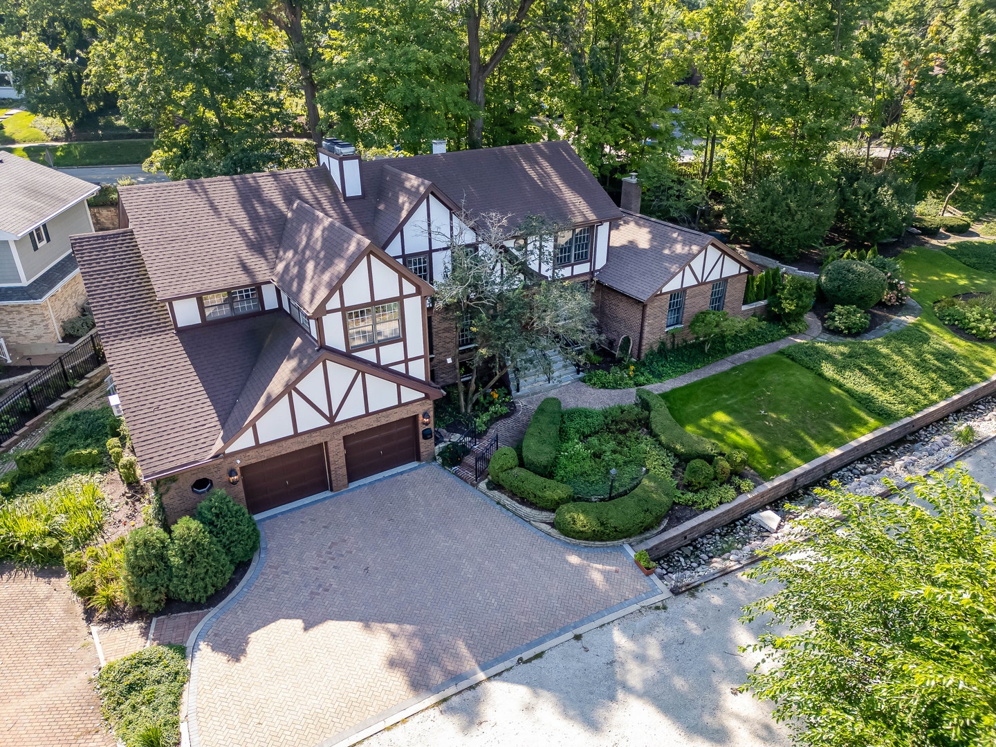 1330 Maple Avenue, Downers Grove, IL 60515