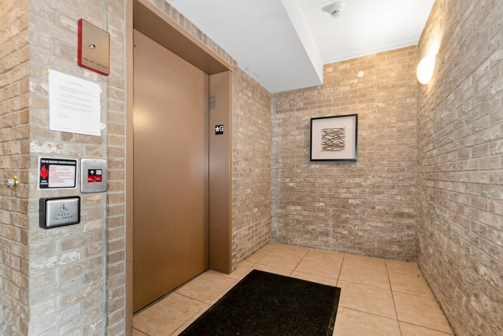 14130 Sheffield Drive, #103, Homer Glen, IL 60491 14130 Sheffield Drive, #103, Homer Glen, IL 60491