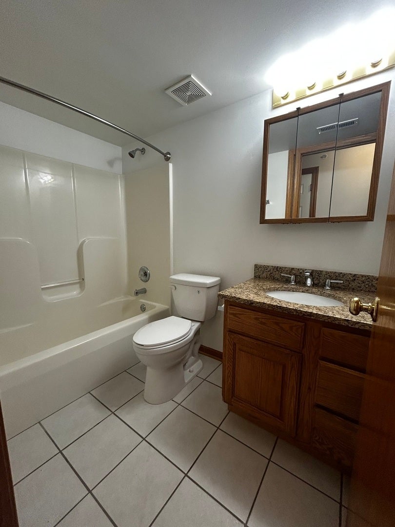 308 State Street, #2, Lemont, IL 60439 308 State Street, #2, Lemont, IL 60439