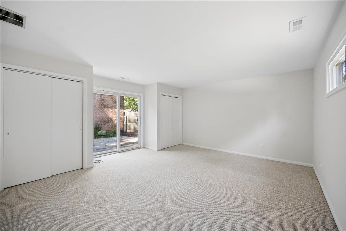 337 Eaton Street, Northfield, IL 60093