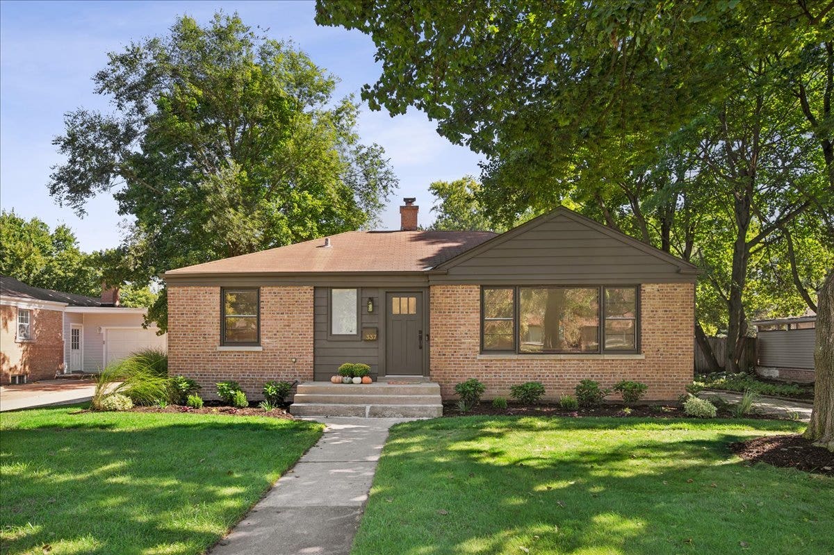 337 Eaton Street, Northfield, IL 60093