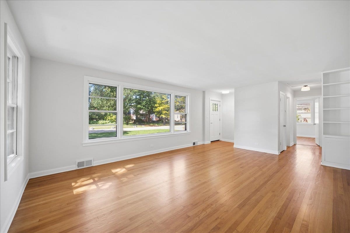 337 Eaton Street, Northfield, IL 60093