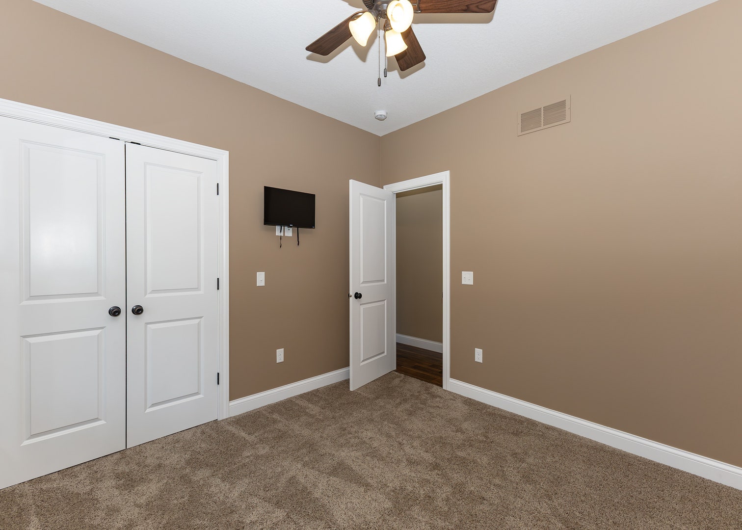 165 Dayton Valley View, Colona, IL 61241 165 Dayton Valley View, Colona, IL 61241
