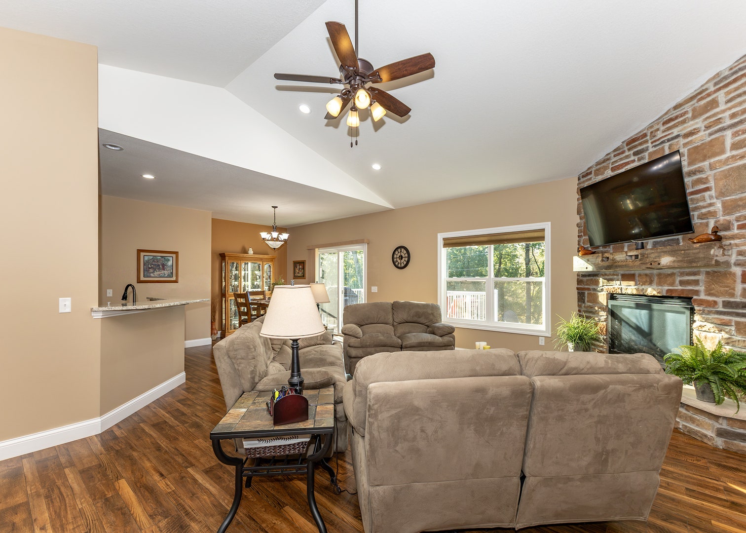 165 Dayton Valley View, Colona, IL 61241 165 Dayton Valley View, Colona, IL 61241