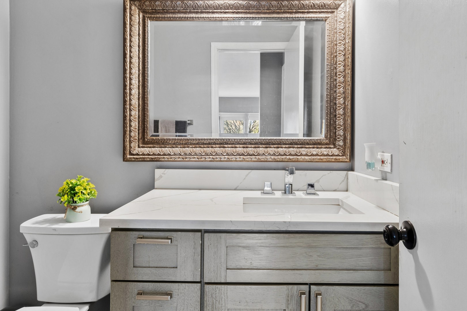 909 Brompton Circle, Bolingbrook, IL 60440 Main Floor Newly Remodeled Half Bath