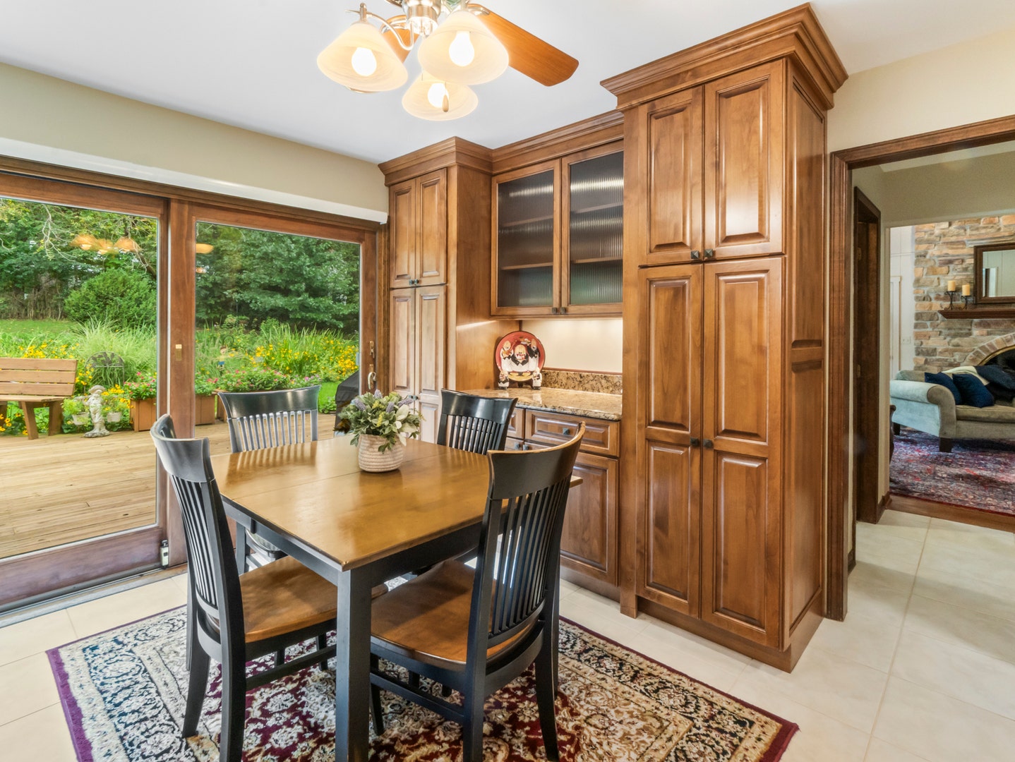 21714 N Andover Road, Kildeer, IL 60047 21714 N Andover Road, Kildeer, IL 60047