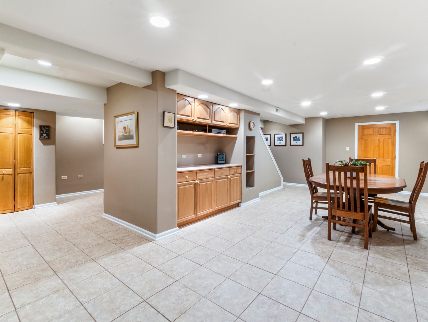 21714 N Andover Road, Kildeer, IL 60047 21714 N Andover Road, Kildeer, IL 60047