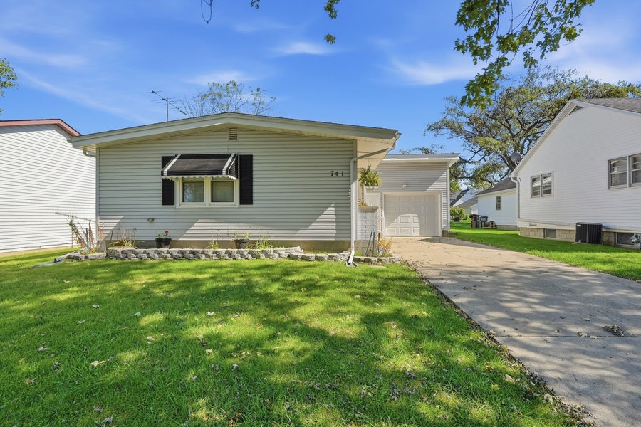 Property photo for 741 Elliott Street, Beecher, IL